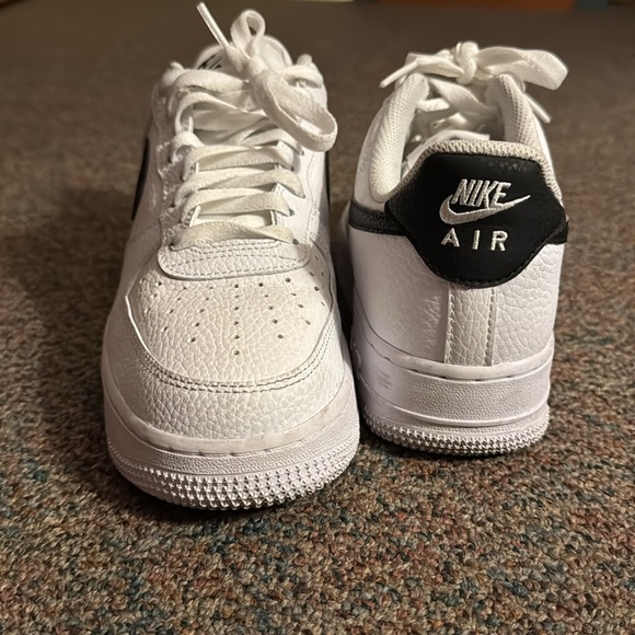 Men’s Nike Air Forces 1’s - Picture 5 of 5